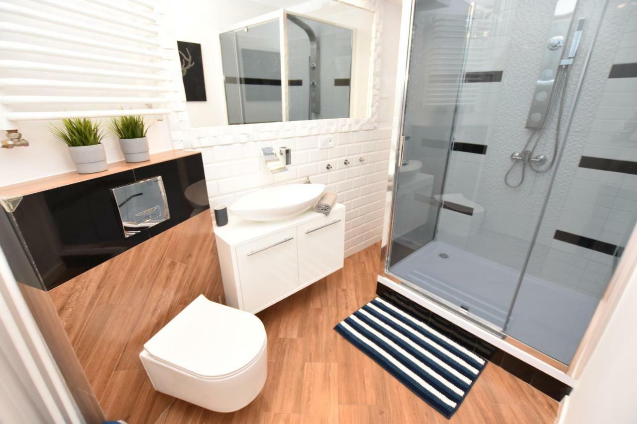 Apartamento Apartament Rosso Stary Toruń Exterior foto